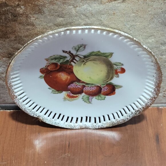 Vintage Decorative Plate Fruit Design Pierced Gilded Gold Edge - Picture 3 of 11